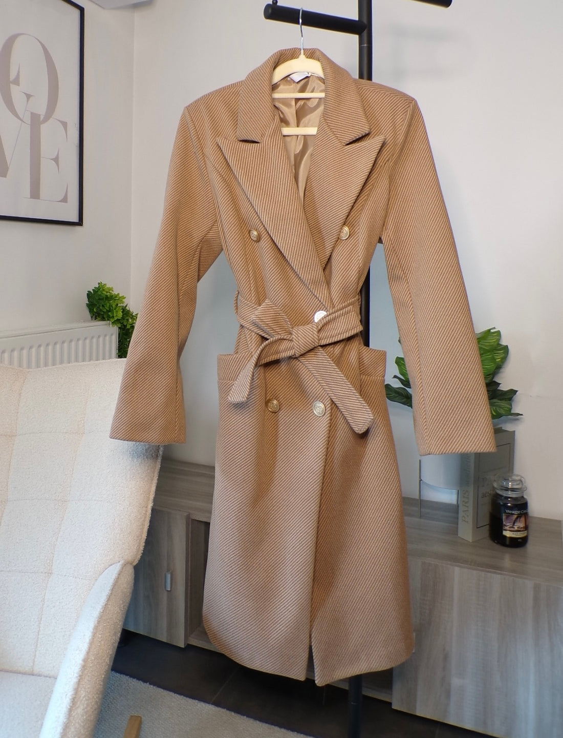 Manteau à chevrons avec ceinture (caramel)