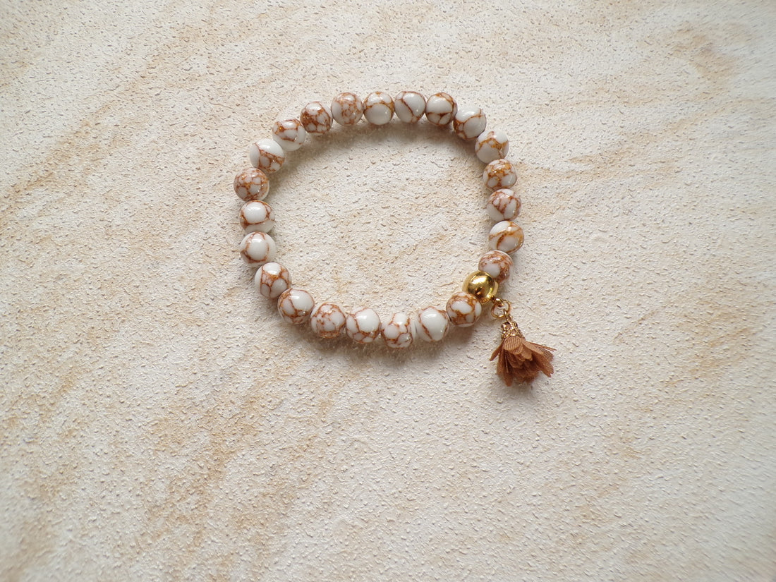 Bracelet en perles de porcelaine – marron & blanc