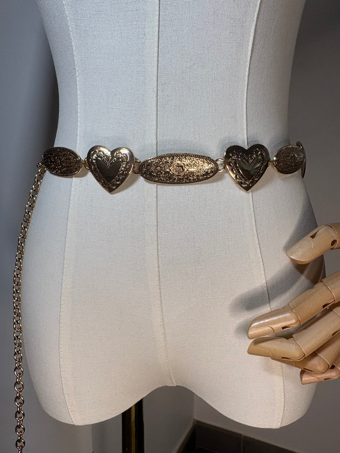 Ceinture chaîne dorée à motif
